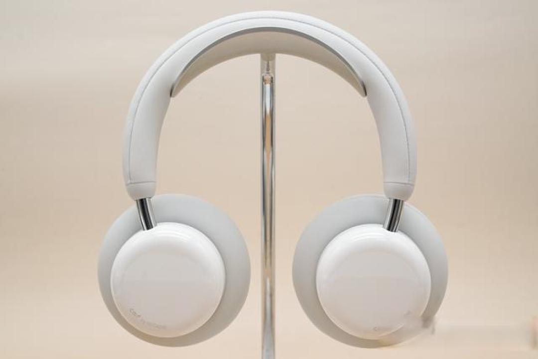 评测｜CMF Headphone Pro：复古百小时续航，出色的头戴式耳机答卷
