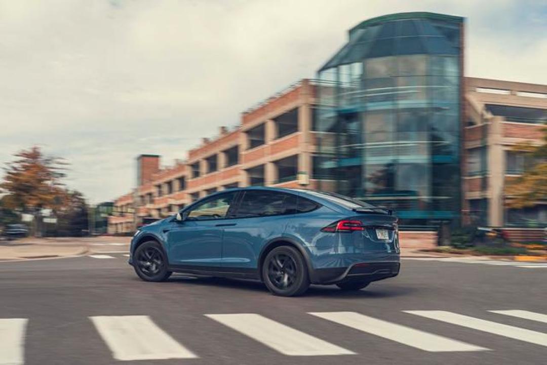 “鹰翼门” 十年不过时的设计:2026 款 Model X 还有这些惊喜?