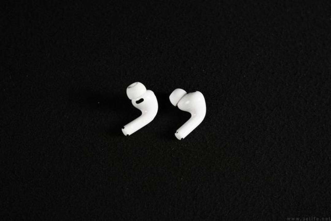 苹果AirPods Pro 3详测:佩戴更稳,降噪依然无敌