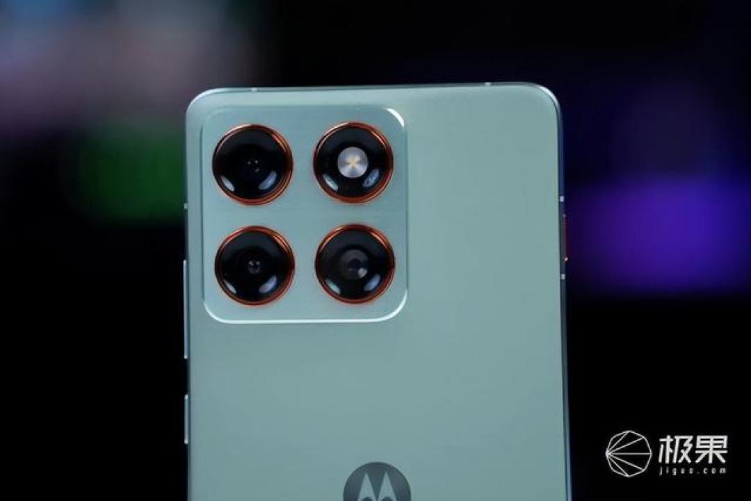 轻薄旗舰新标杆:联想 moto X70 Air 测评