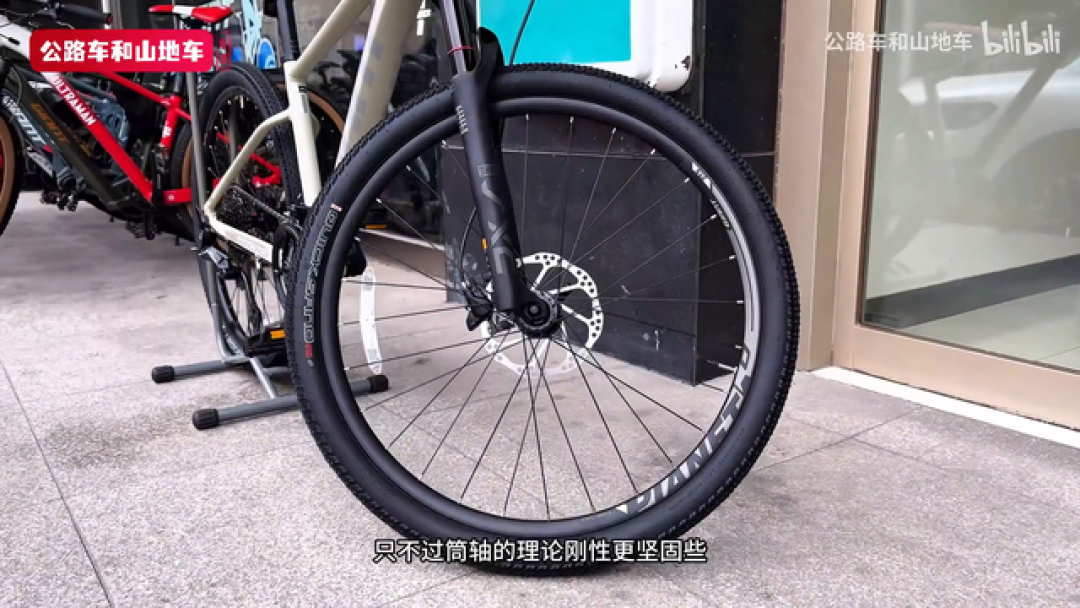 2026款捷安特XTC800首发体验!XC山地车入门神车 (3)
