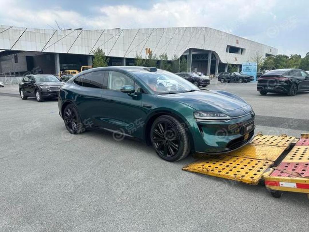 2025成都车展探馆:新款智界R7