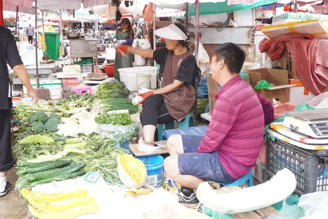 大理泰兴菜市场真的太大了，逛不完，根本逛不完！