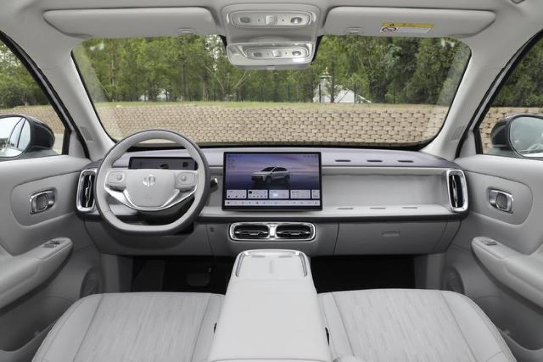 深度评测：零跑B10，10 万级纯电 SUV 的实力角逐者