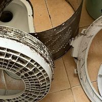 加了清洁剂，结果洗衣机更多“紫菜”了