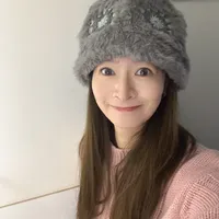 钩针版祖母格灰色毛绒绒帽子 含图解
