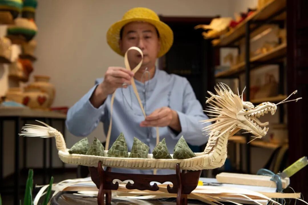 骐骥驰骋秭归年丨你的国潮非遗嘉年华打卡指南已加载99%……