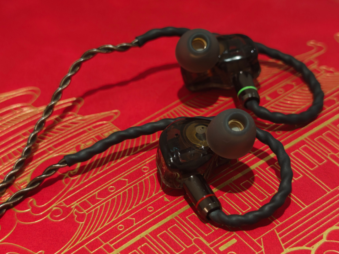 2026我用回了有线耳机！入手西圣Hi-Fi1，材质与音质属实有意思！