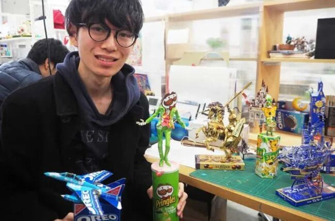 大神将垃圾制成精美手办,“变废为宝”的手法太神奇了!