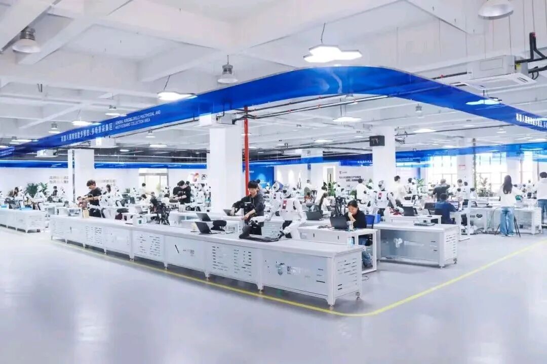 年产1000万+数据的工业具身机器人训练场正式启用！7大实训场景破局“数据荒漠”