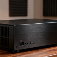 D类功放解析力强，电子管音色温暖：桌面HIFI入门按需选择的关键差异