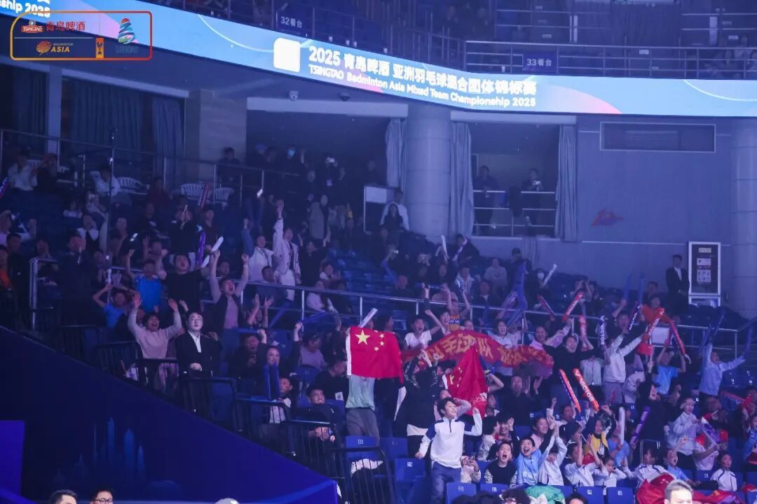 那一声声响彻全场的“中国队”,呼唤着亚团赛最动人的魅力