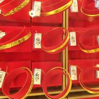 手里有黄金首饰的别卖！20克手镯从1万变2万，我用亲身经历告诉你