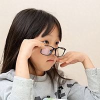 发现孩子近视了怎么办，别着急看一下外用OK镜