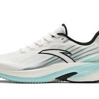 中年男人选运动鞋：小众品牌还是大众品牌更值得买？128位用户真实观点大PK