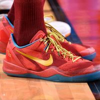 科比8马年复刻版值得入手吗？158位用户真实观点大PK