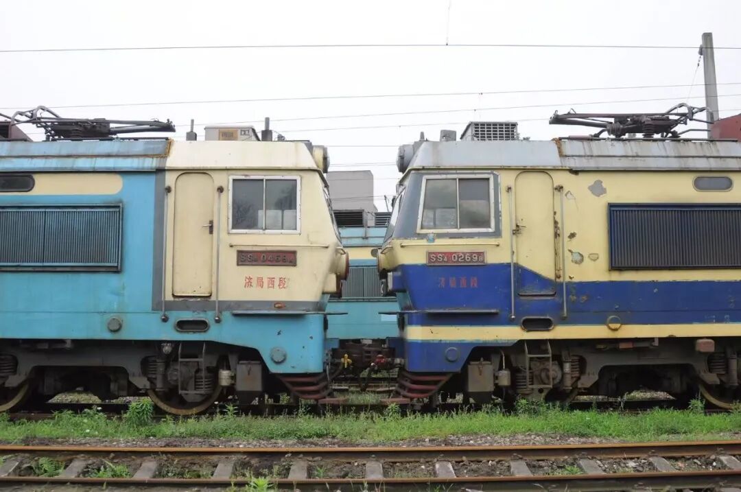 预定进行时|钢铁驼队的功勋者——SS4改进型电力机车