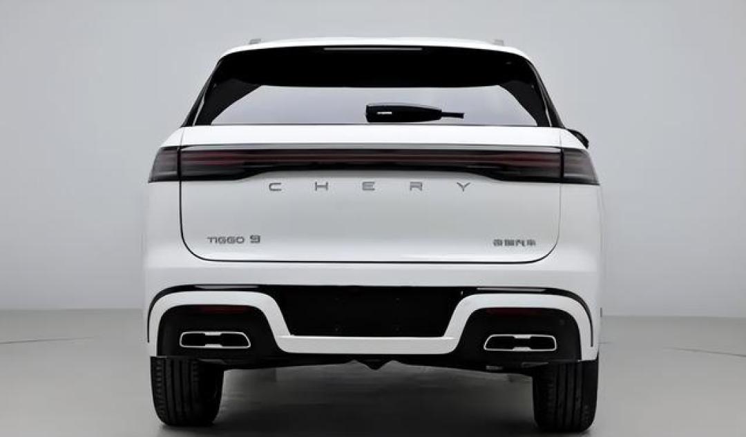 13万买2.0T+8AT中型SUV?新款瑞虎9曝光,轴距2820mm配7座