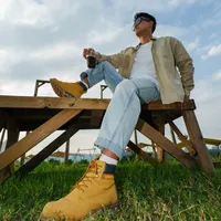 大黄靴是“踢不烂神器”还是“营销噱头”？1599元值不值？全网观点大PK