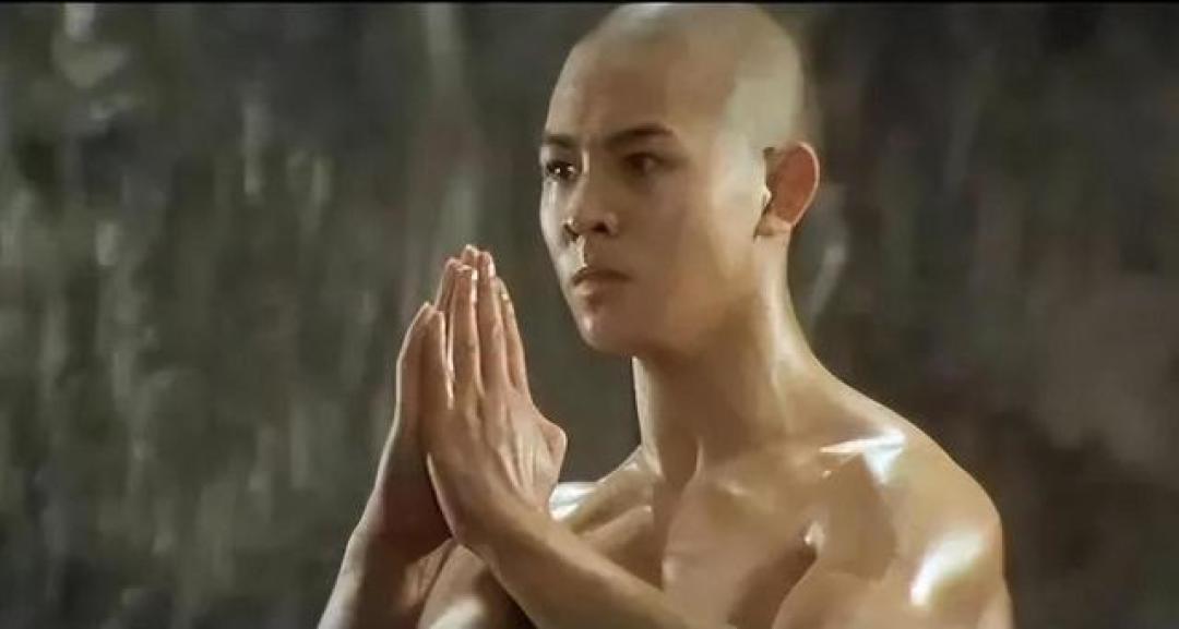 62岁李连杰亲身上阵做高难度动作