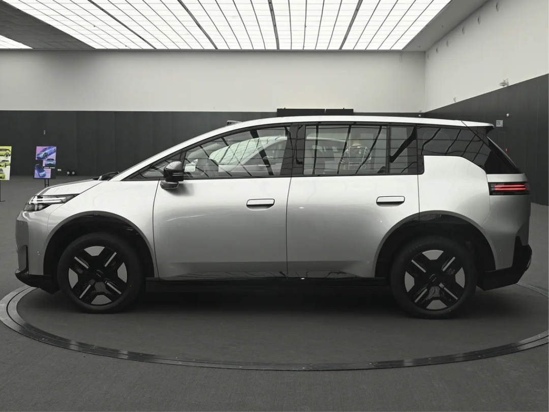 新车 | 定位紧凑型SUV/搭载顶置激光雷达,广汽埃安N60实车亮相