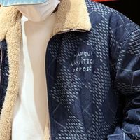 新年买新衣服,这件棋盘格外套承包冬日温暖与气场