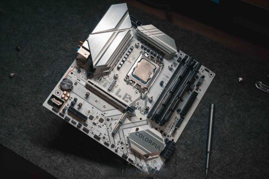 装机党天塌了,32GB D5内存2K+!还是DDR4有性价比|国货汉存玄麒