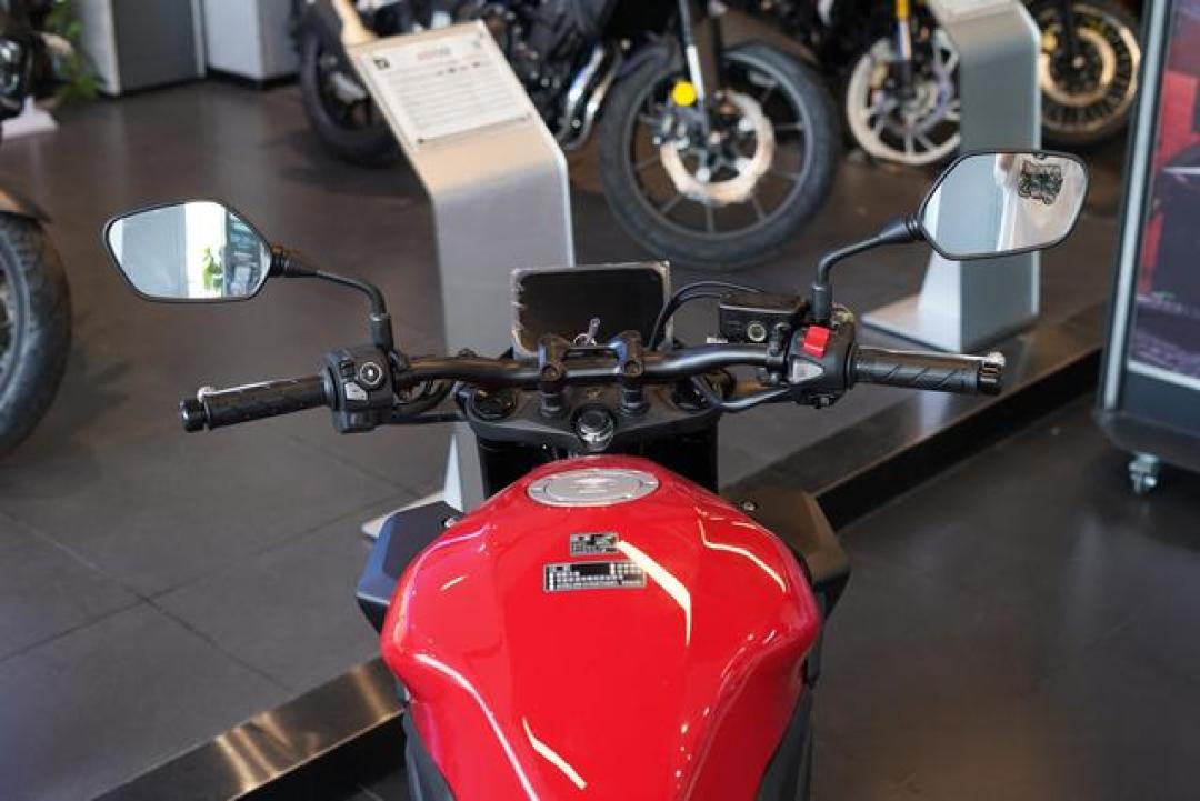 CB400F清仓暴打老车主,22980元是为四缸新车铺路还是绞杀国产?