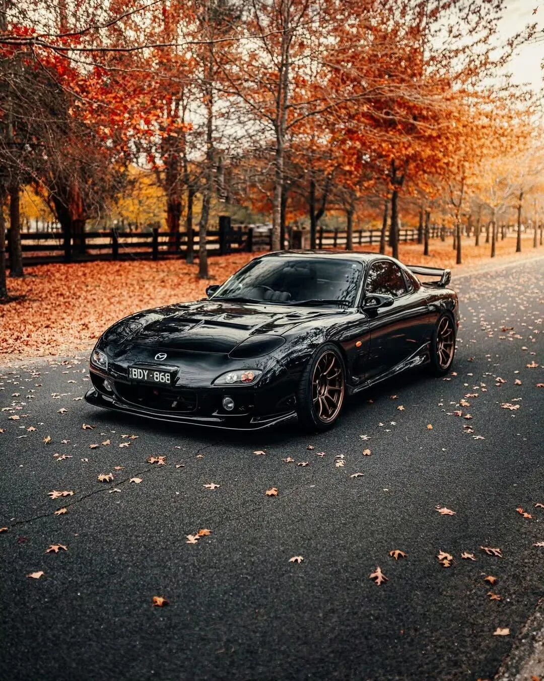 马自达RX7,经典的JDM,心里就开始“逮虾户”了