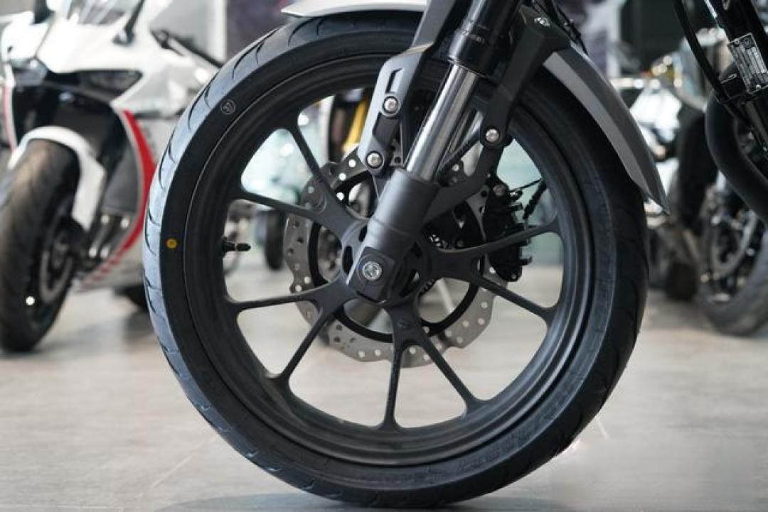 “本田神车”,CB190TR加满油能跑550 公里左右