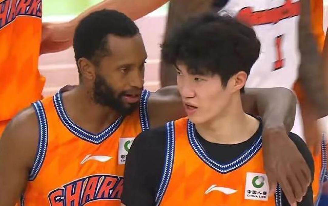 洛夫顿准三双力压奎因空砍37分,上海男篮淘汰广东晋级四强