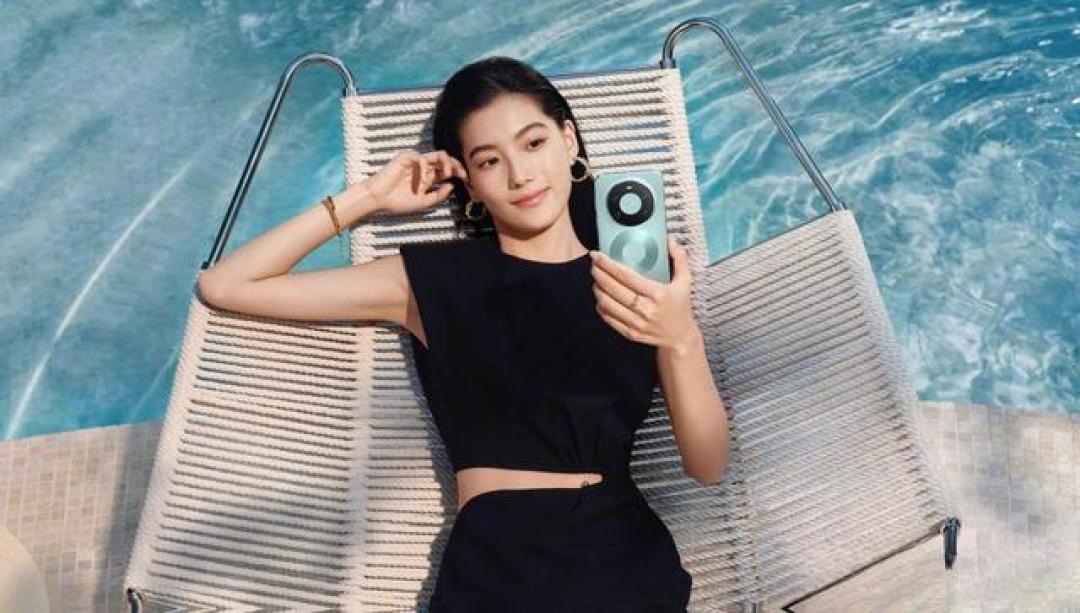 8000nits屏登场 华为Mate 80 Pro Max开启预约 旗舰风向变了?