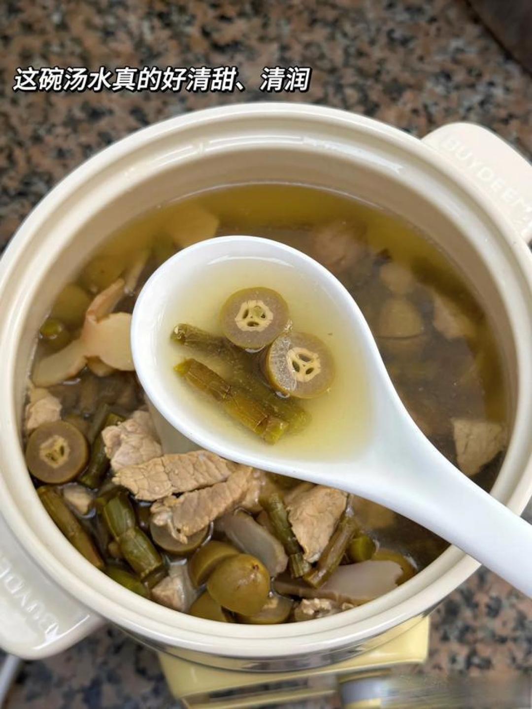 广东人最爱的熬夜“灭火汤”，清润回甘，喝完舒服极了