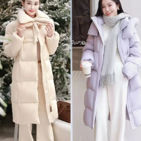 今冬的羽绒服,尽量少穿黑白灰,多穿这4种“富贵色”,洋气高级