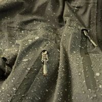 开幕式服装：时尚更重要还是功能优先？7万+用户观点大碰撞