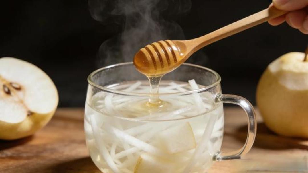 一碗雪梨水6种搭配!润肺止咳防流感,冬天喝它全家少生病