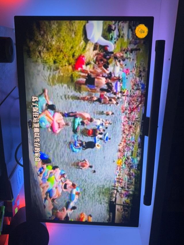 技嘉MO27Q2 27英寸OLED显示器