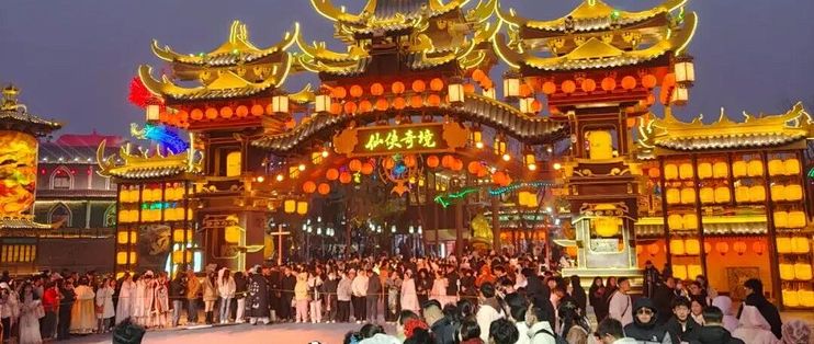 超乎意料！万岁山武侠城vs清明上河园，谁才是真王者？_国内门票与活动_什么值得买