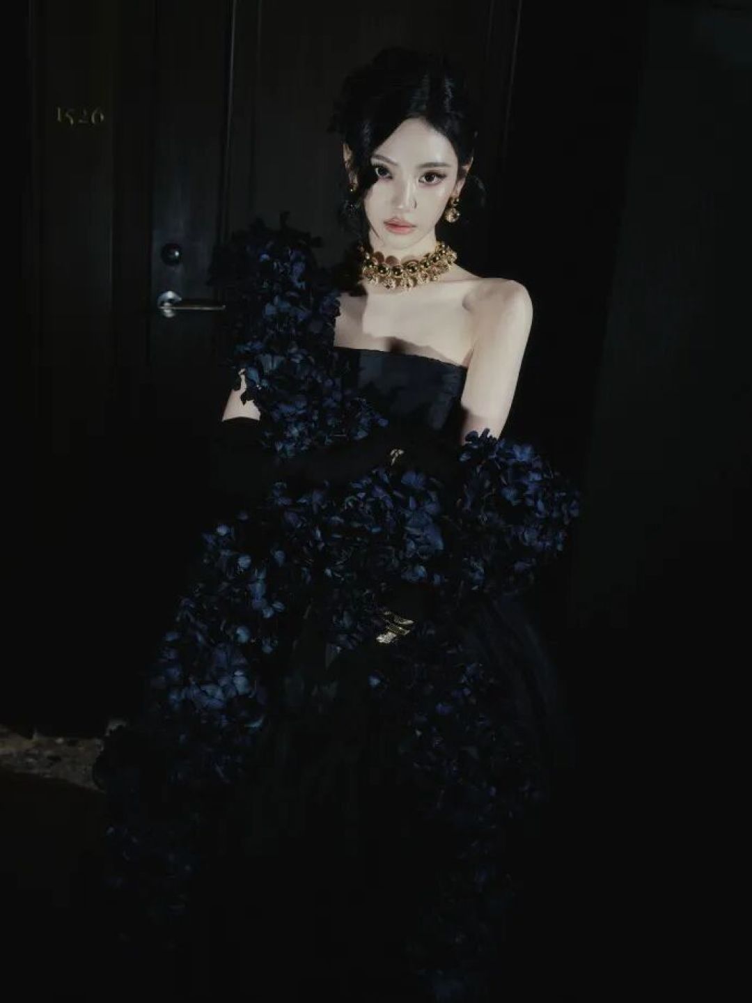 Vogue 20周年|秘境花园里的百花图鉴