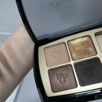 毛戈平四色眼影盘：新手通勤首选还是鸡肋？全网真实观点大PK