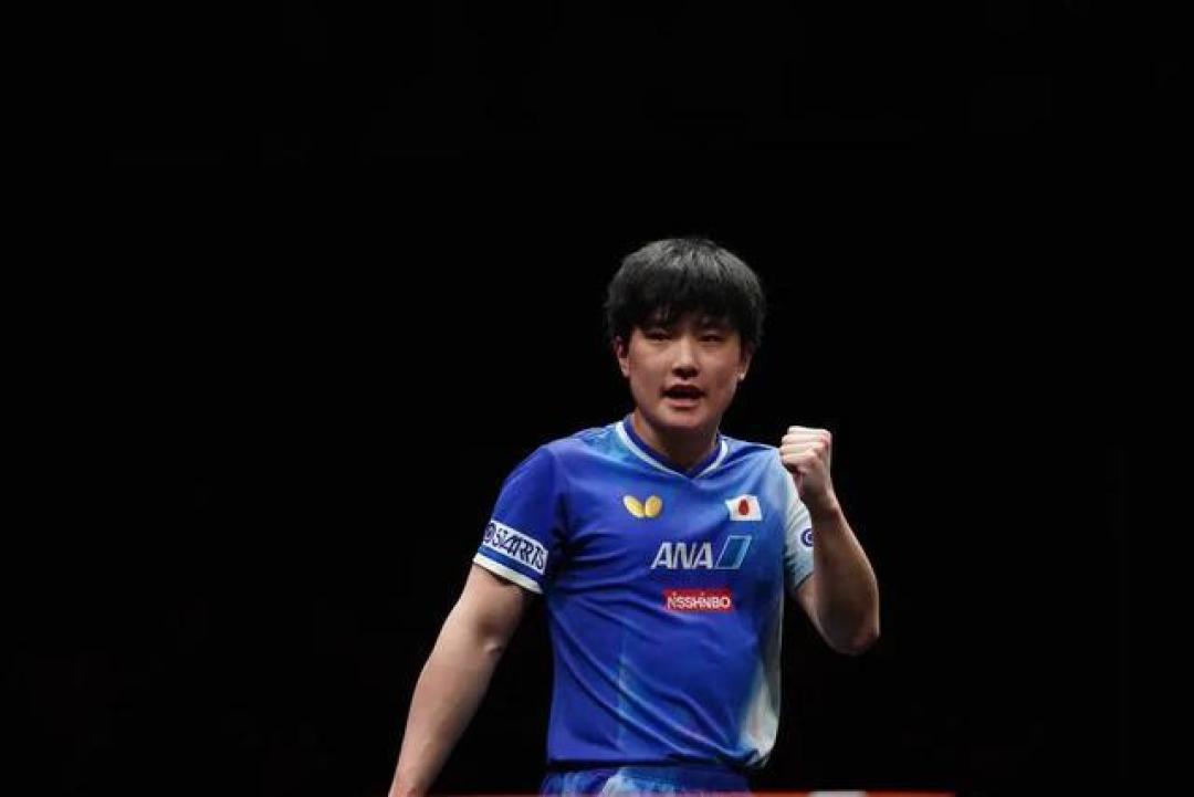 1-2落后大逆转!王楚钦4-2力克张本智和,成功卫冕亚洲杯