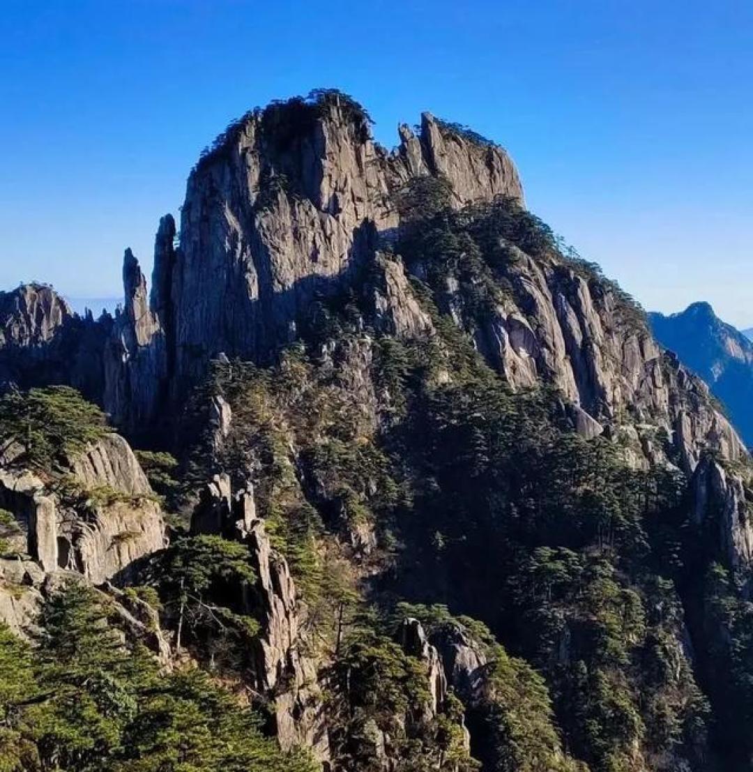 黄山是仙境，但不是轻松的花果山，绝美风光要用汗水换