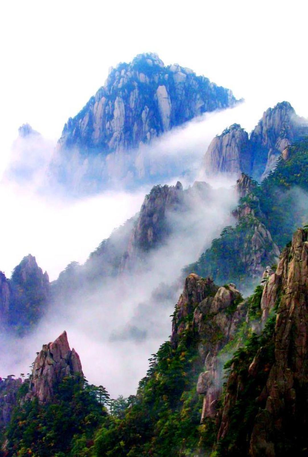 黄山是仙境，但不是轻松的花果山，绝美风光要用汗水换