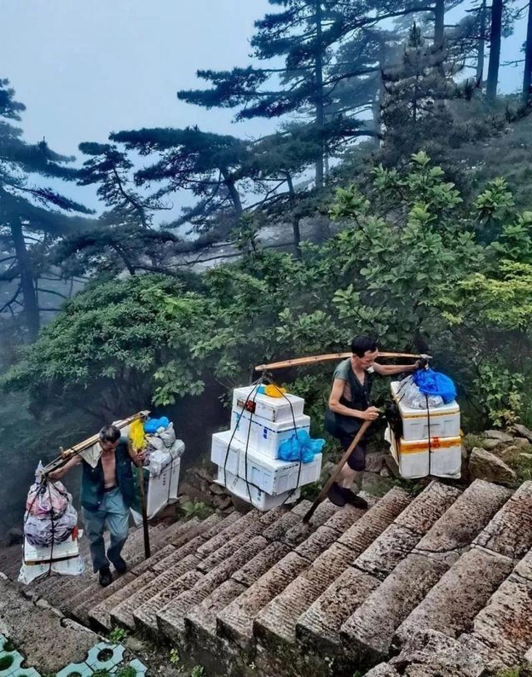 黄山是仙境，但不是轻松的花果山，绝美风光要用汗水换