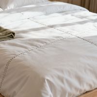 高支≠高级！选四件套关键看材质与洗后表现，水星、富安娜谁更耐打？