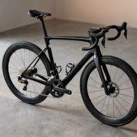 买二手公路车别只盯低价！车架材质、套件代际和上路年份才是保值关键