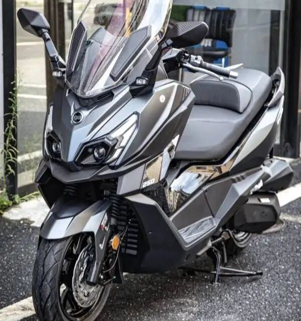 光阳赛艇S250降价后值得入手吗？1500+用户观点大PK