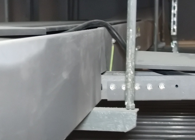 给理想老车主50万的车位装充电桩，装好居然报故障，真的是一波三折呀。