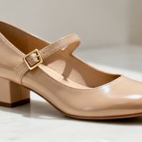 **2025年玛丽珍鞋热度飙升但未入主流，2026年能否破圈取决于三大关键信号**