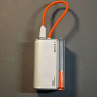 闪极随行3移动电源自带线45w开箱体验 确实很好看，自带线很舒服
#闪极 #闪极随行3移动电源 #闪极充电宝